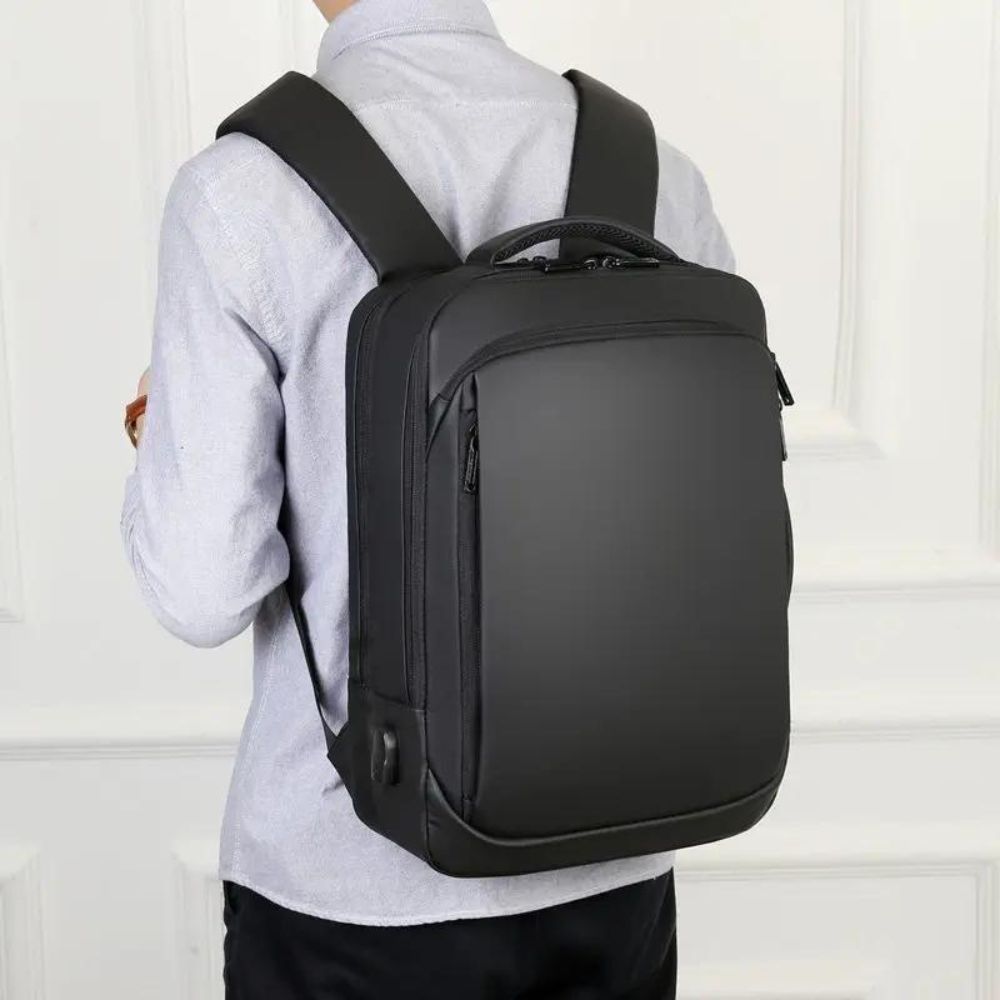 Fuzion Men's Executive Backpack